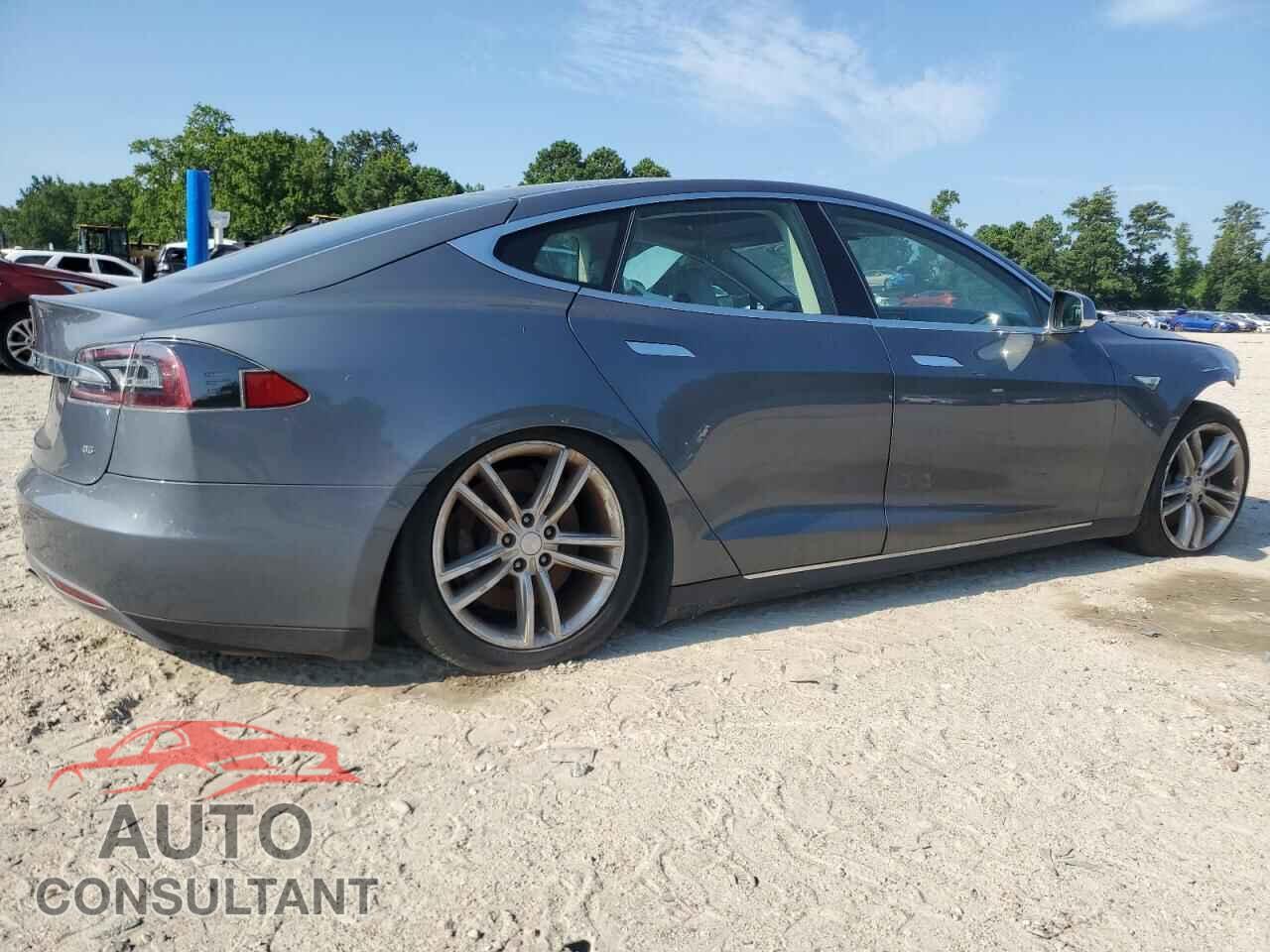TESLA MODEL S 2013 - 5YJSA1DN8DFP07954