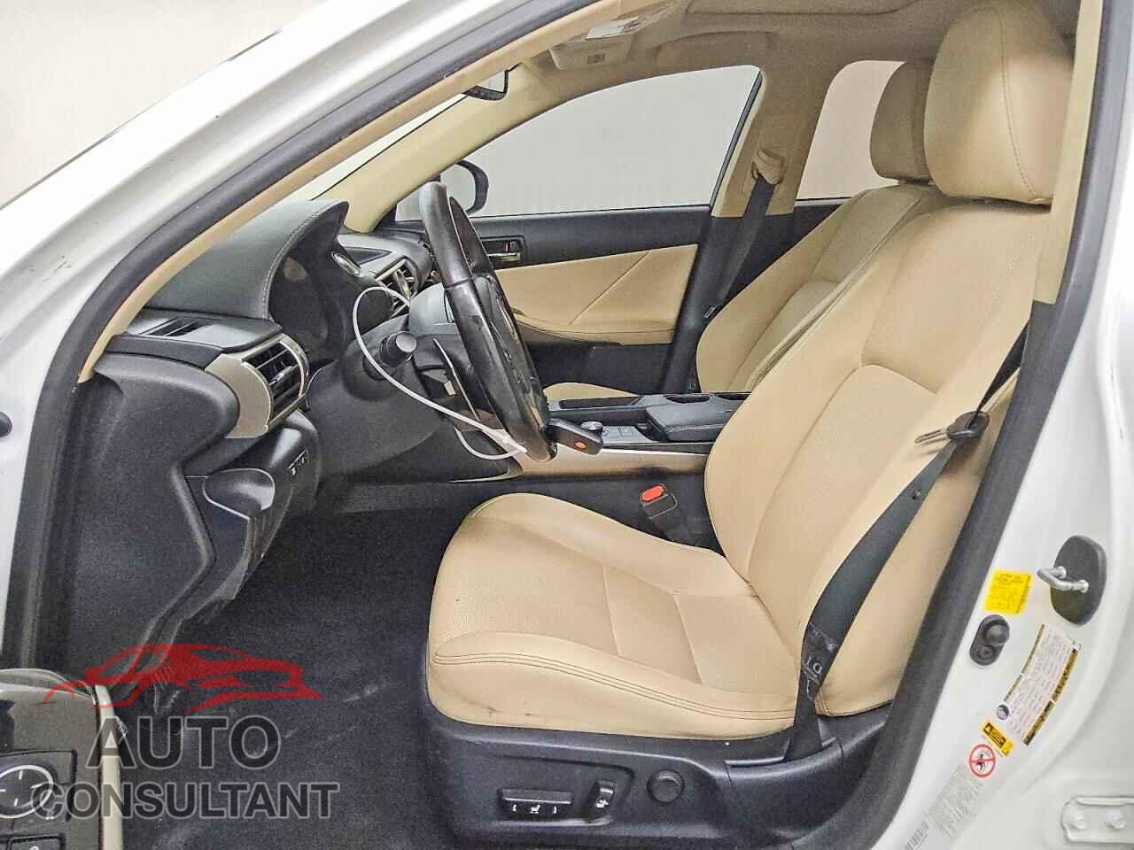 LEXUS IS 2015 - JTHBF1D24F5082270