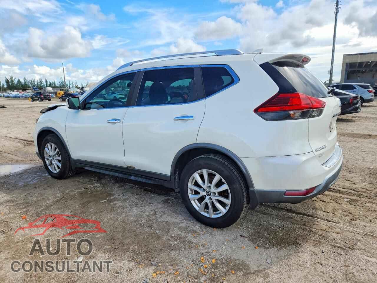 NISSAN ROGUE 2017 - KNMAT2MT3HP612451