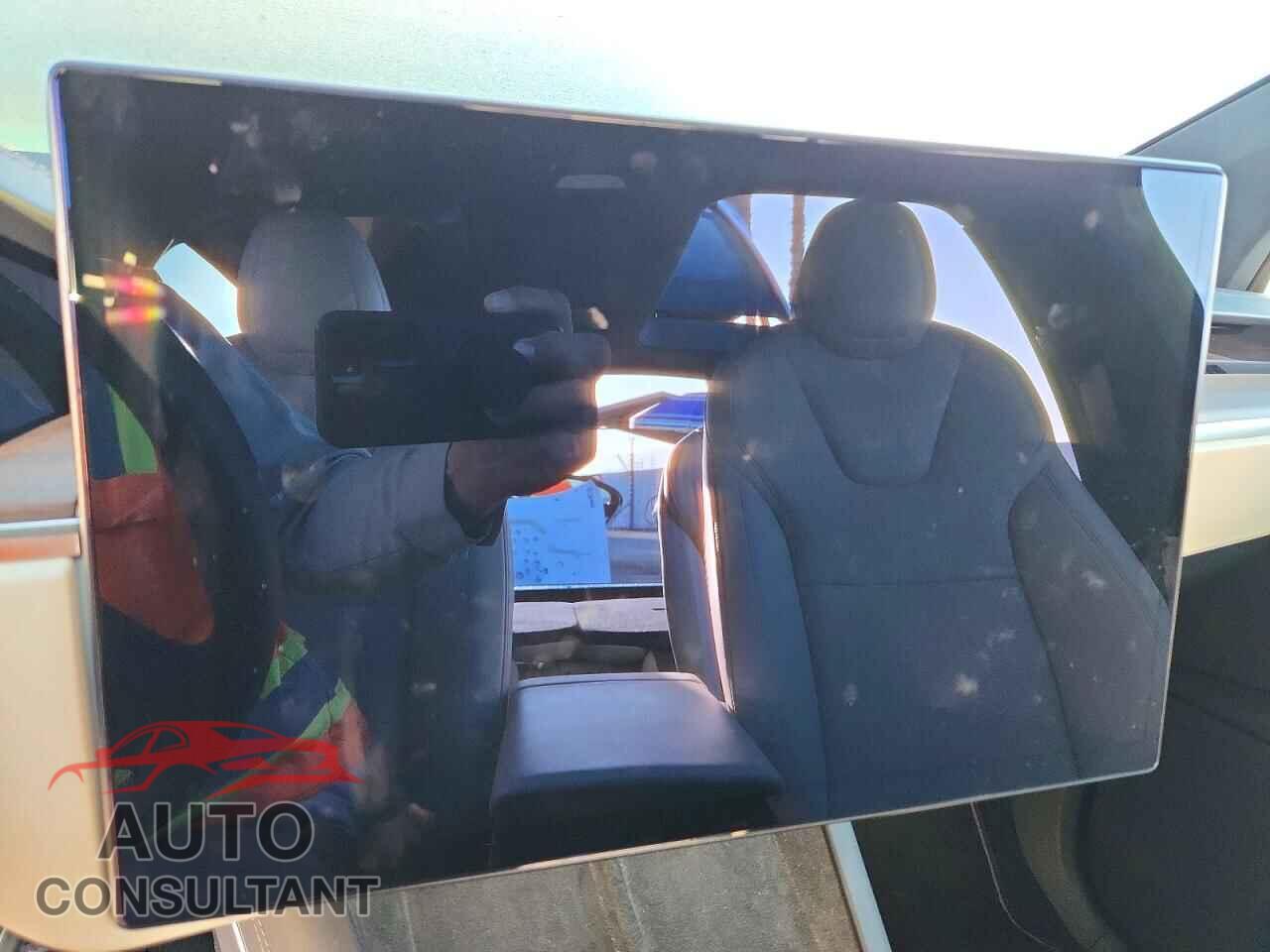 TESLA MODEL X 2024 - 7SAXCBE53RF437062