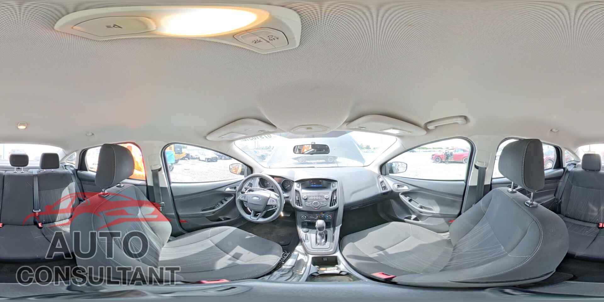 FORD FOCUS 2018 - 1FADP3F2XJL329608