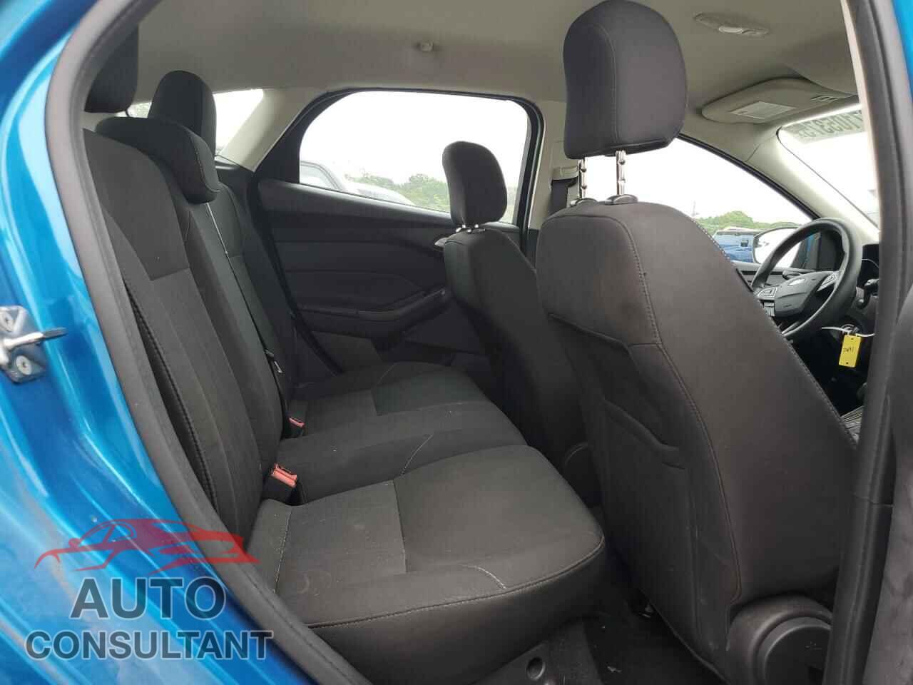 FORD FOCUS 2015 - 1FADP3K27FL373868