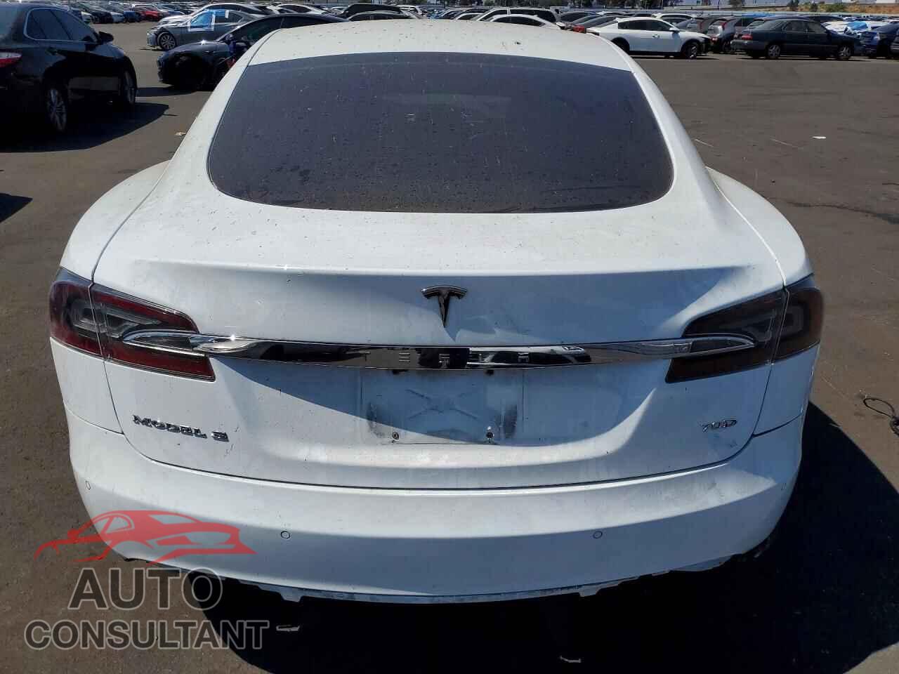 TESLA MODEL S 2015 - 5YJSA1S2XFF093372