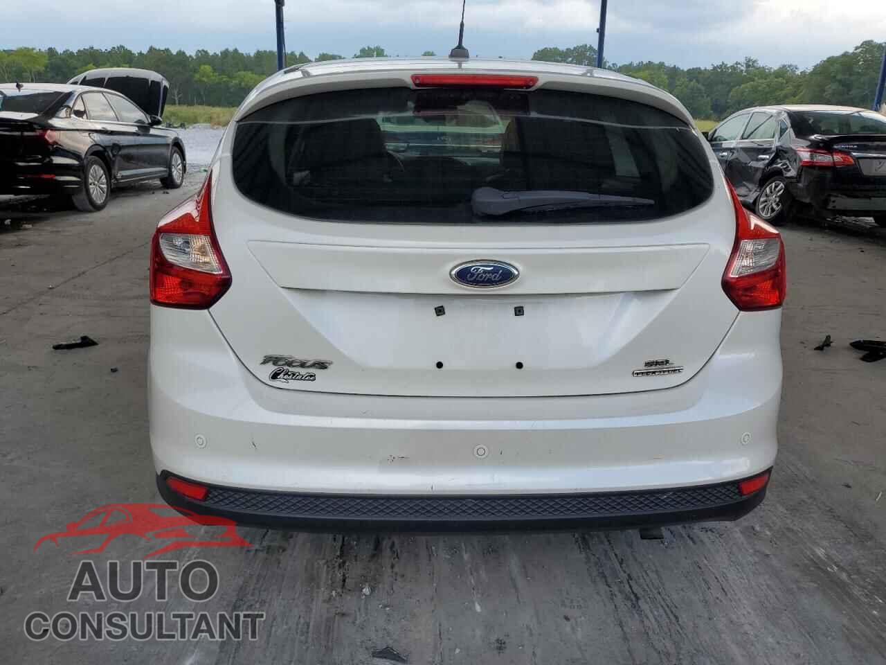 FORD FOCUS 2012 - 1FAHP3M24CL433101