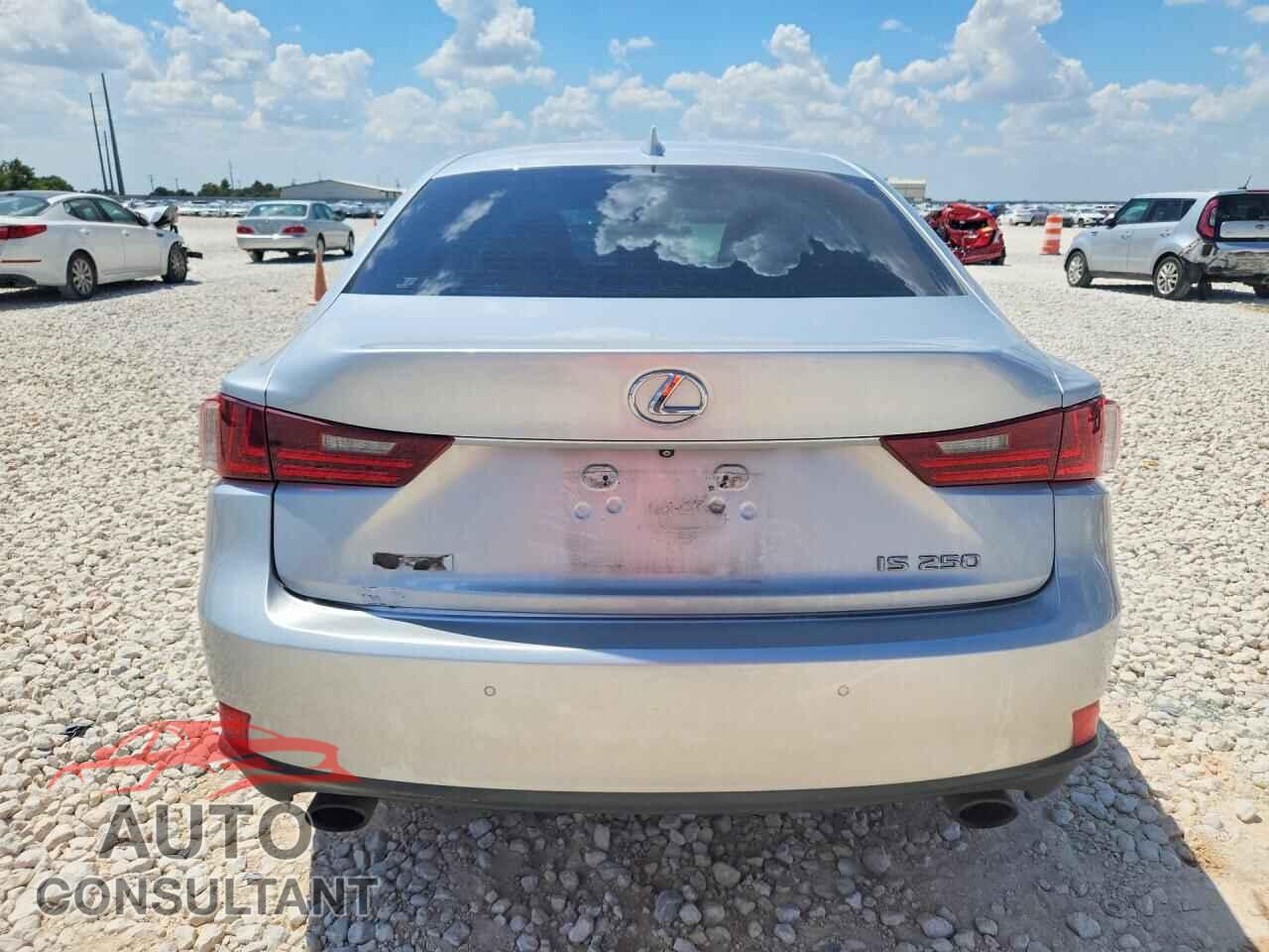 LEXUS IS 2015 - JTHBF1D21F5046035