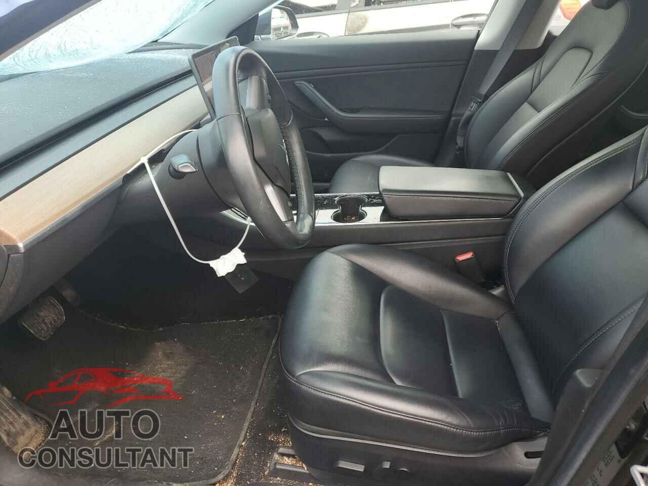 TESLA MODEL 3 2018 - 5YJ3E1EB9JF068511