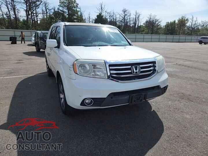 HONDA PILOT 2015 - 5FNYF4H94FB007183
