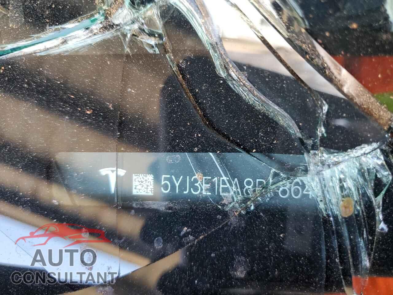 TESLA MODEL 3 2024 - 5YJ3E1EA8RF864492