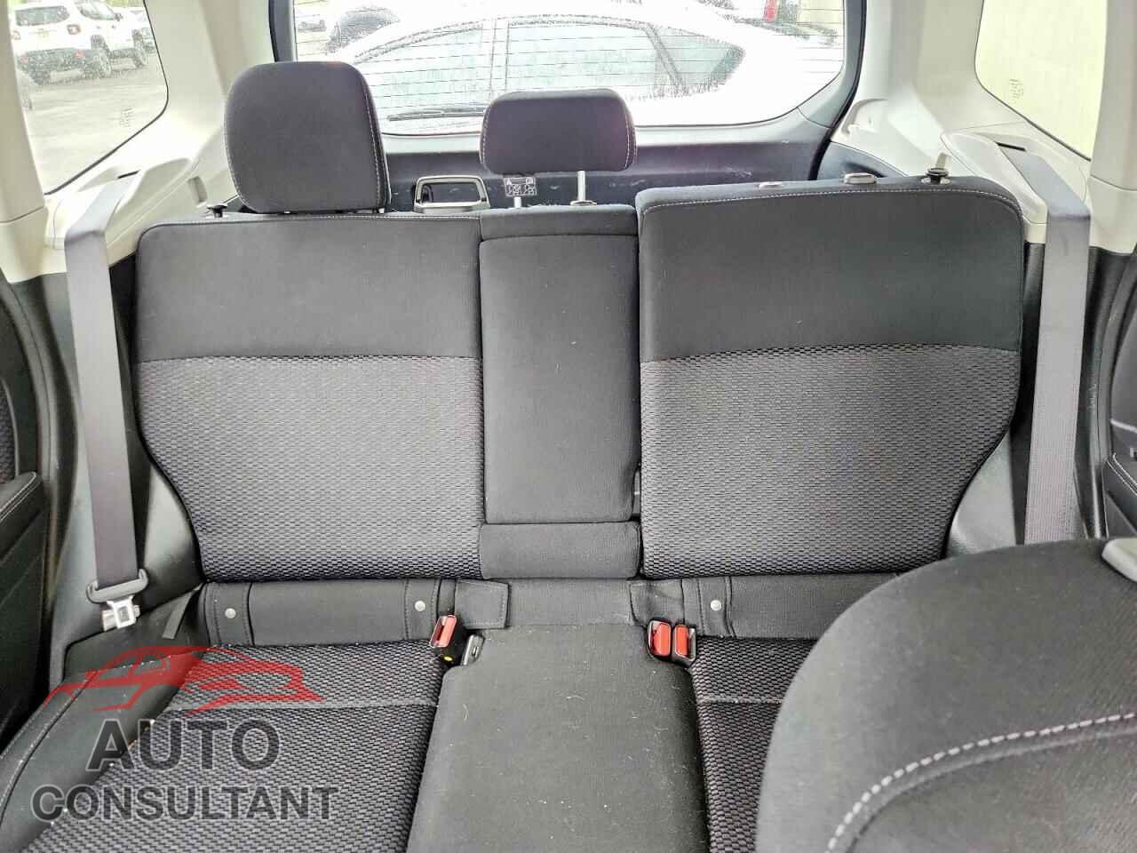 SUBARU FORESTER 2018 - JF2SJADC7JH610188