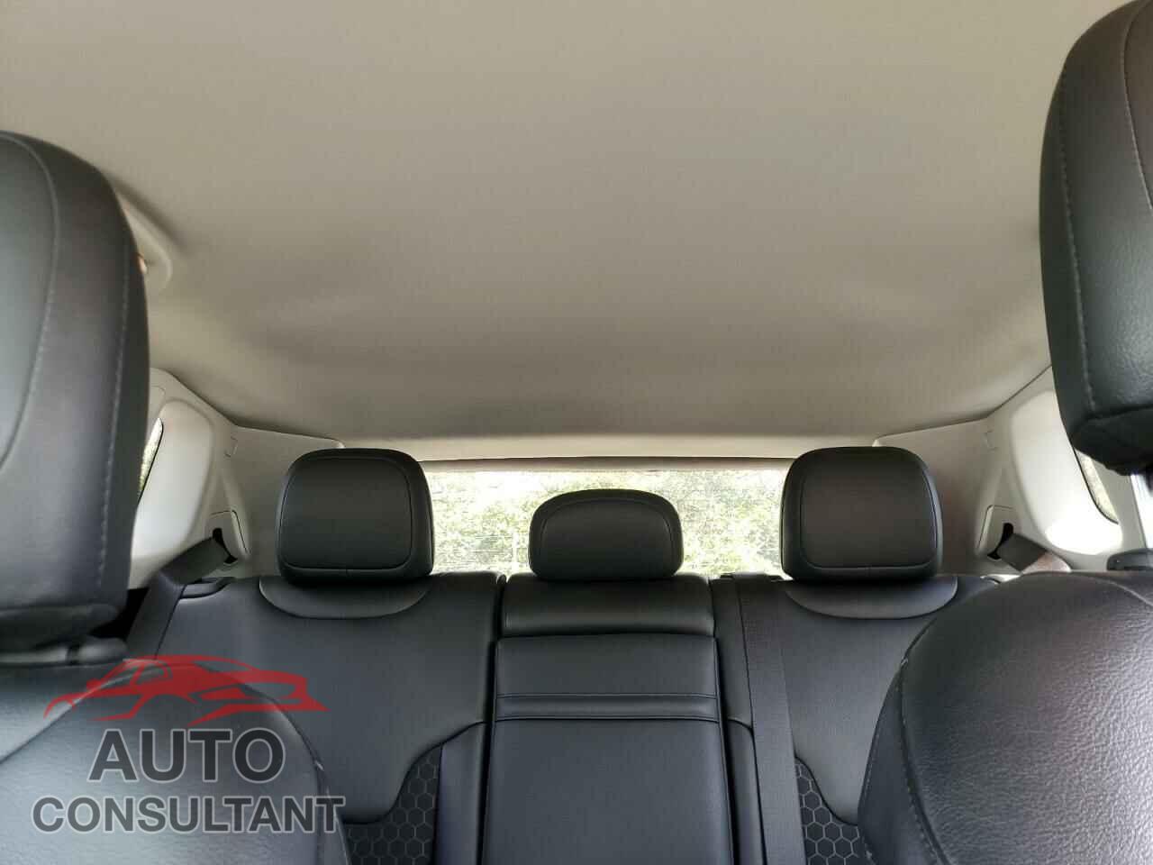 JEEP COMPASS 2019 - 3C4NJDBB1KT748724