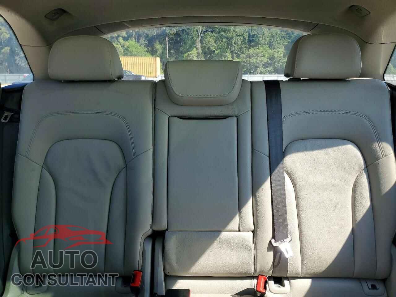 AUDI Q5 2012 - WA1DKAFP7CA024228