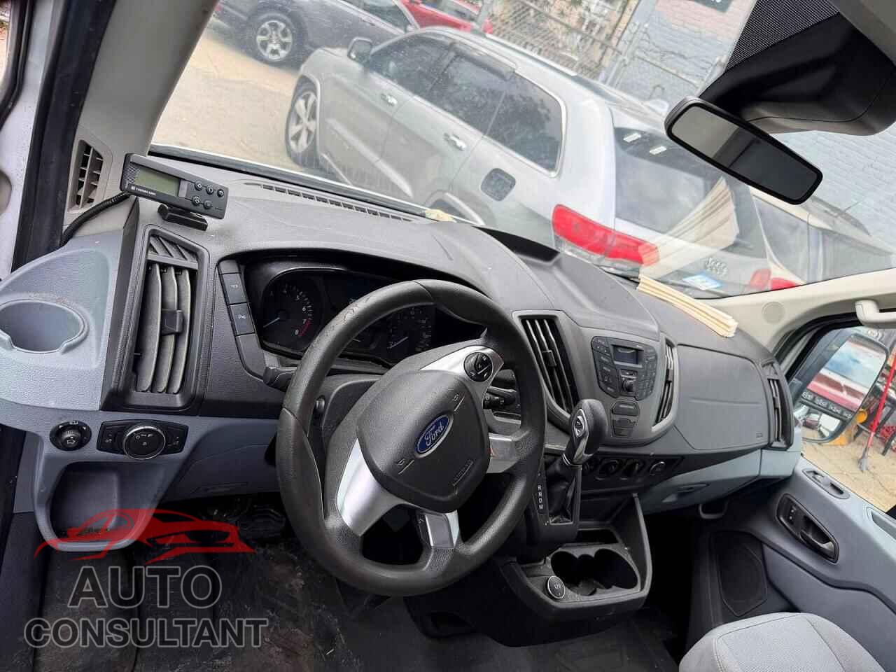 FORD TRANSIT 2019 - 1FTYR2CMXKKA29855