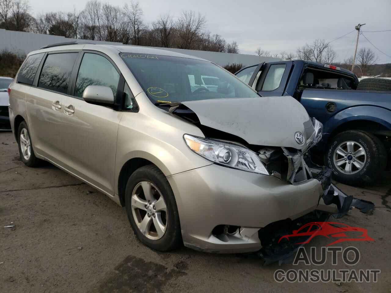 TOYOTA SIENNA 2017 - 5TDKZ3DC7HS896648