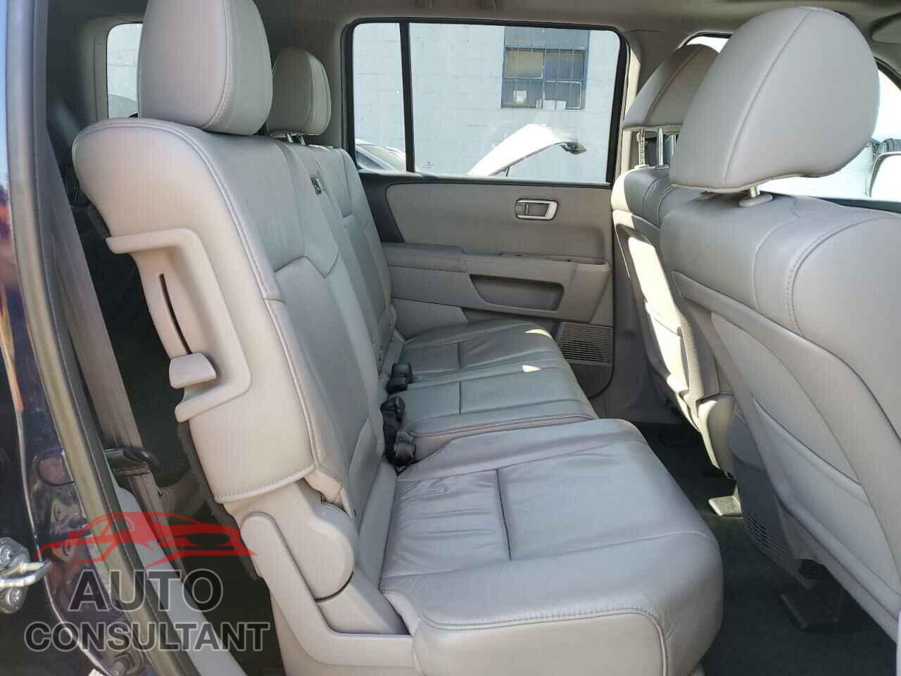 HONDA PILOT 2015 - 5FNYF4H59FB038264