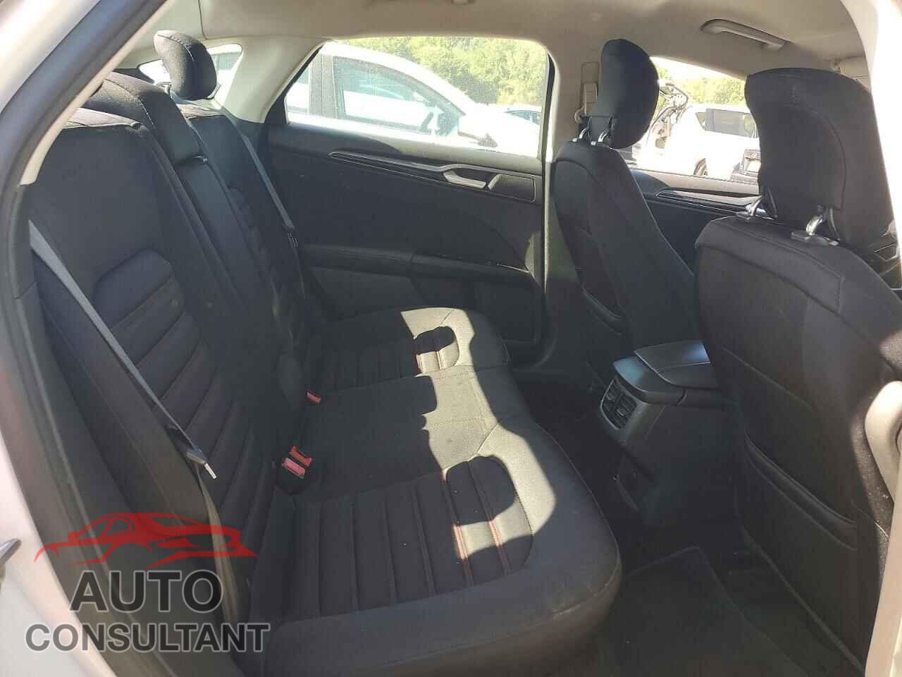 FORD FUSION 2014 - 1FA6P0H7XE5399443