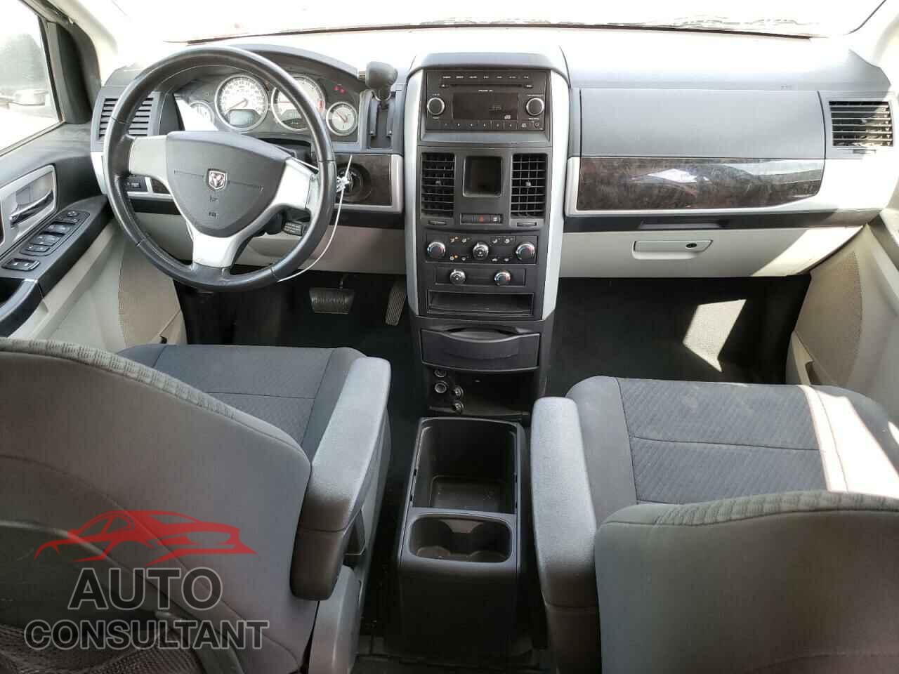 DODGE CARAVAN 2010 - 2D4RN5D15AR201590