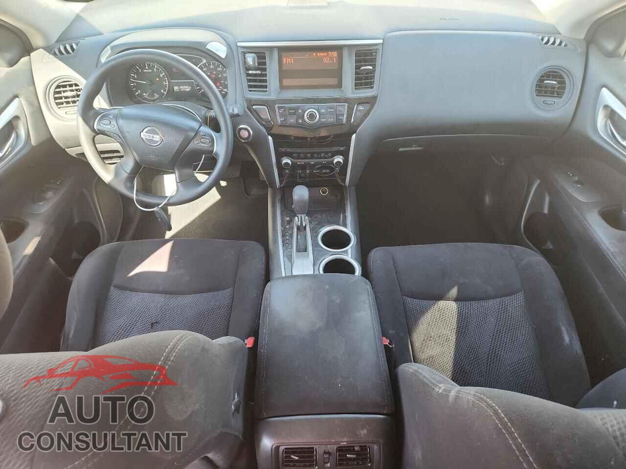 NISSAN PATHFINDER 2014 - 5N1AR2MN2EC667777