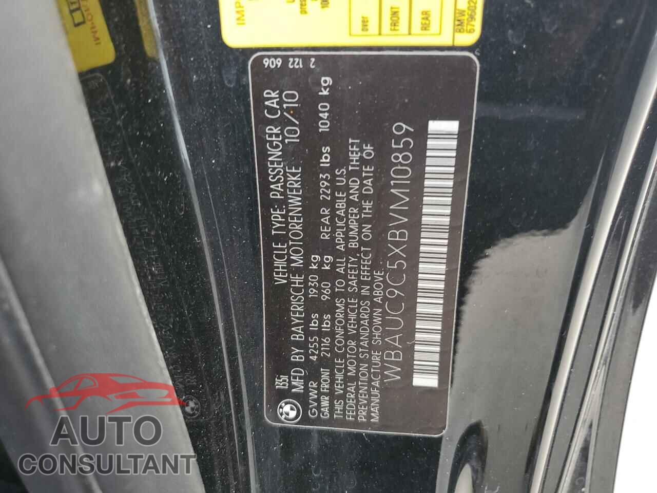 BMW 1 SERIES 2011 - WBAUC9C5XBVM10859
