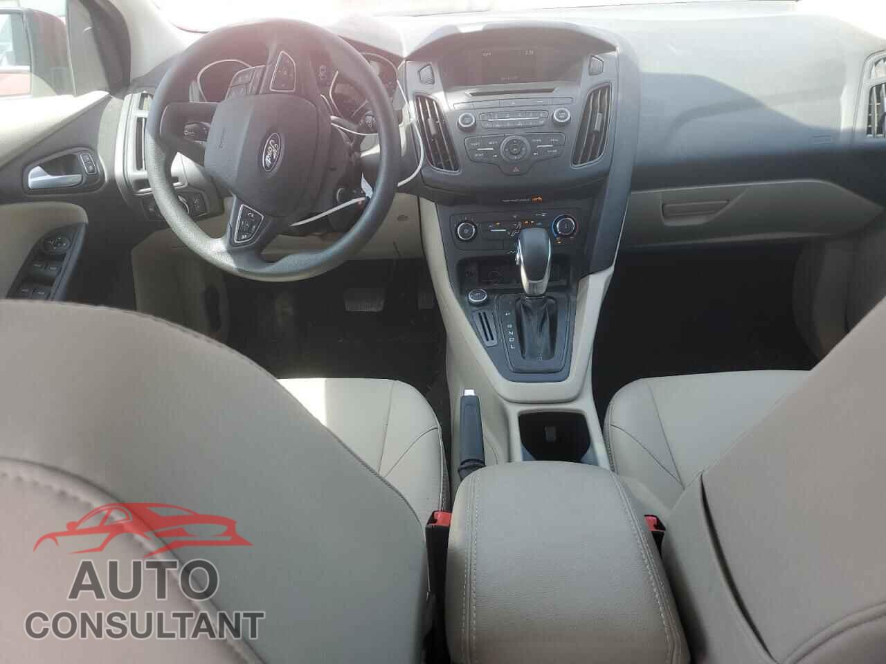 FORD FOCUS 2017 - 1FADP3F22HL214513