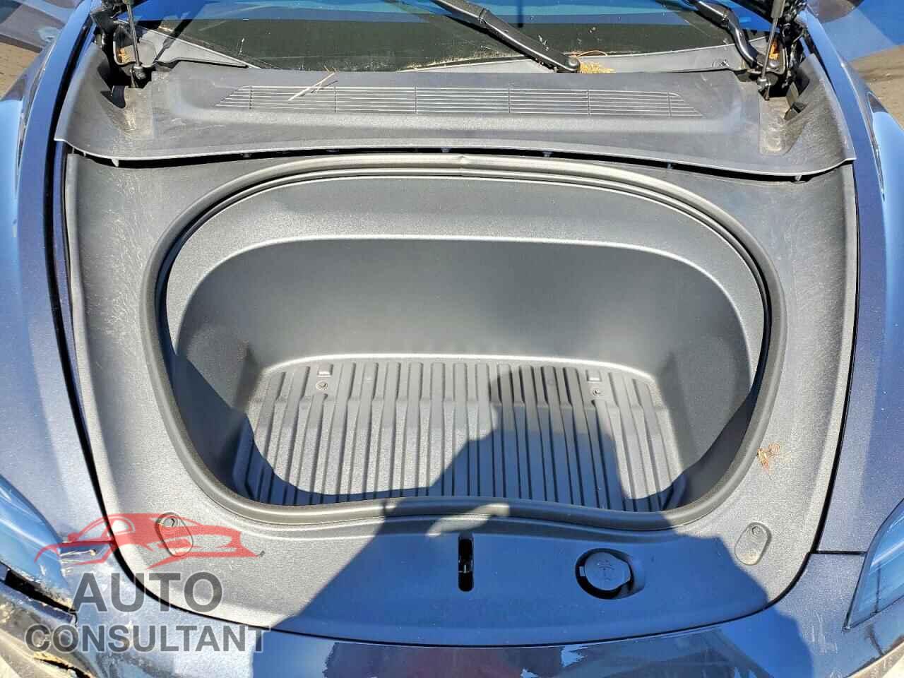 TESLA MODEL 3 2026 - 5YJ3E1EA5TF215322