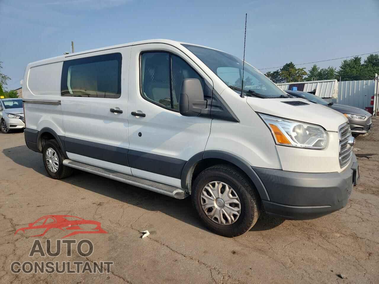 FORD TRANSIT 2018 - 1FTYR1YM7JKA99427