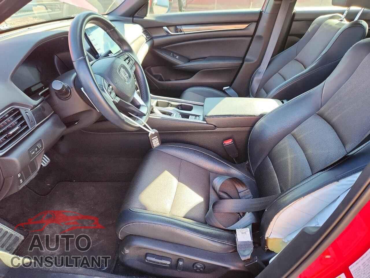 HONDA ACCORD 2018 - 1HGCV1F30JA001023