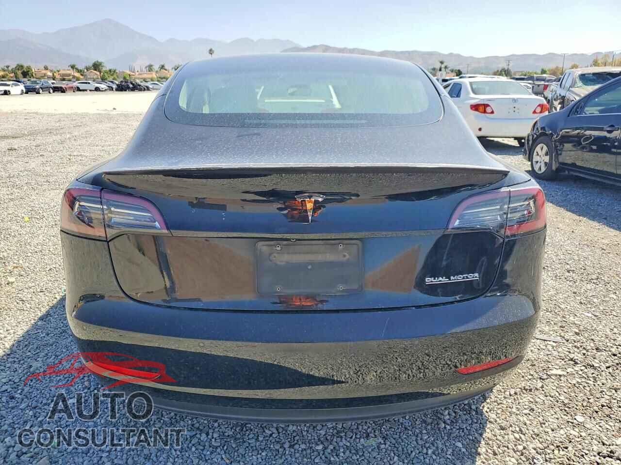 TESLA MODEL 3 2019 - 5YJ3E1EB5KF238347