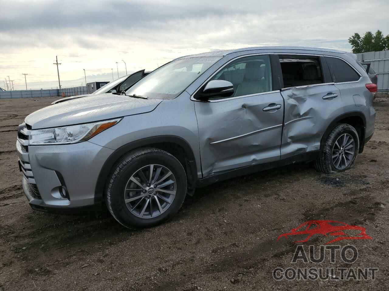 TOYOTA HIGHLANDER 2019 - 5TDJZRFH1KS955496