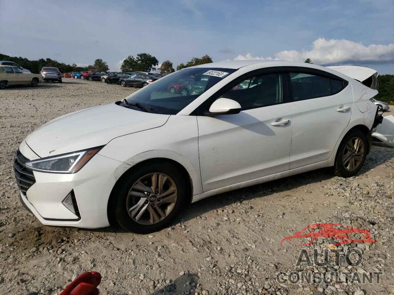 HYUNDAI ELANTRA 2019 - 5NPD84LF4KH473455