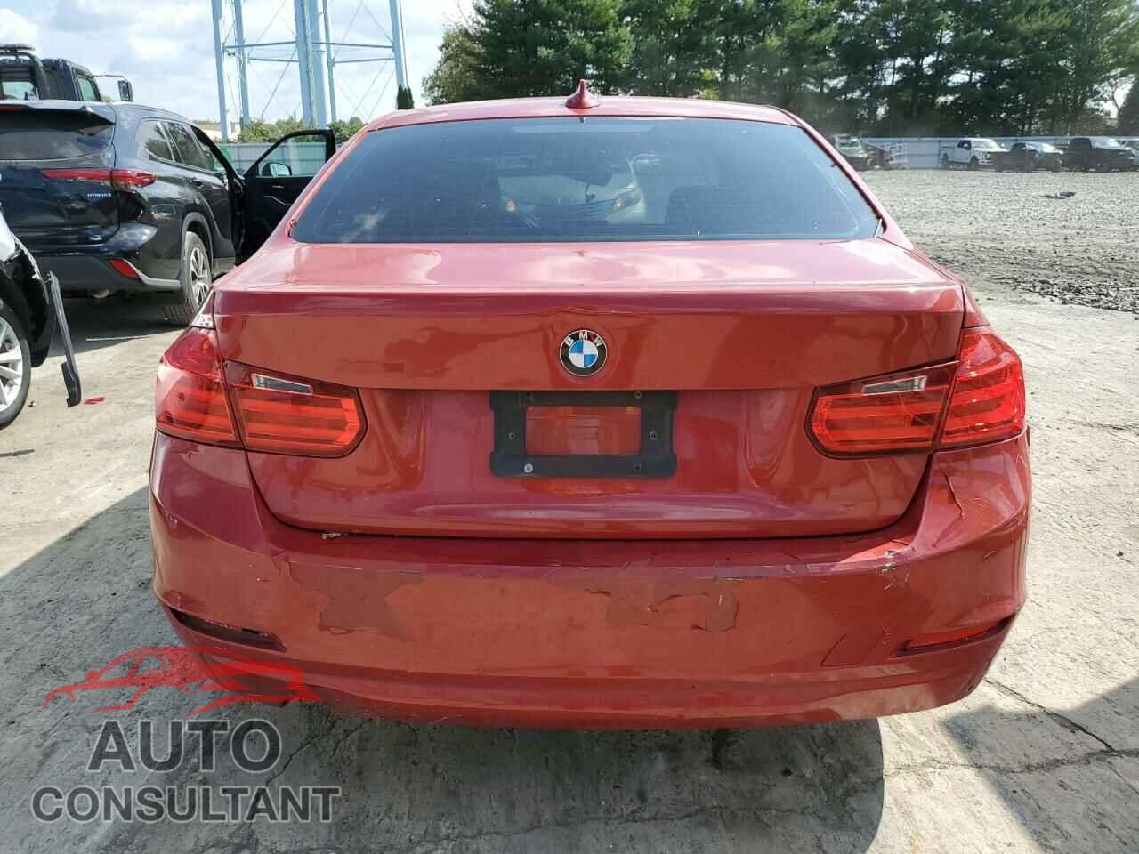 BMW 3 SERIES 2013 - WBA3C3C56DF979357