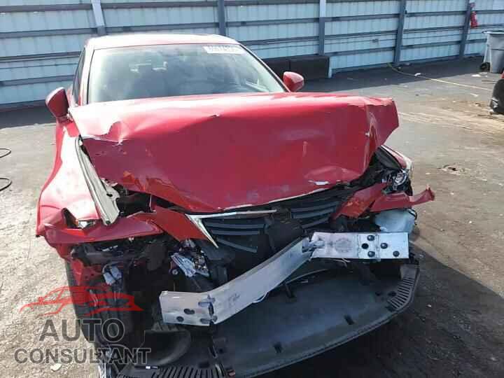 LEXUS IS 2016 - JTHBA1D24G5015166