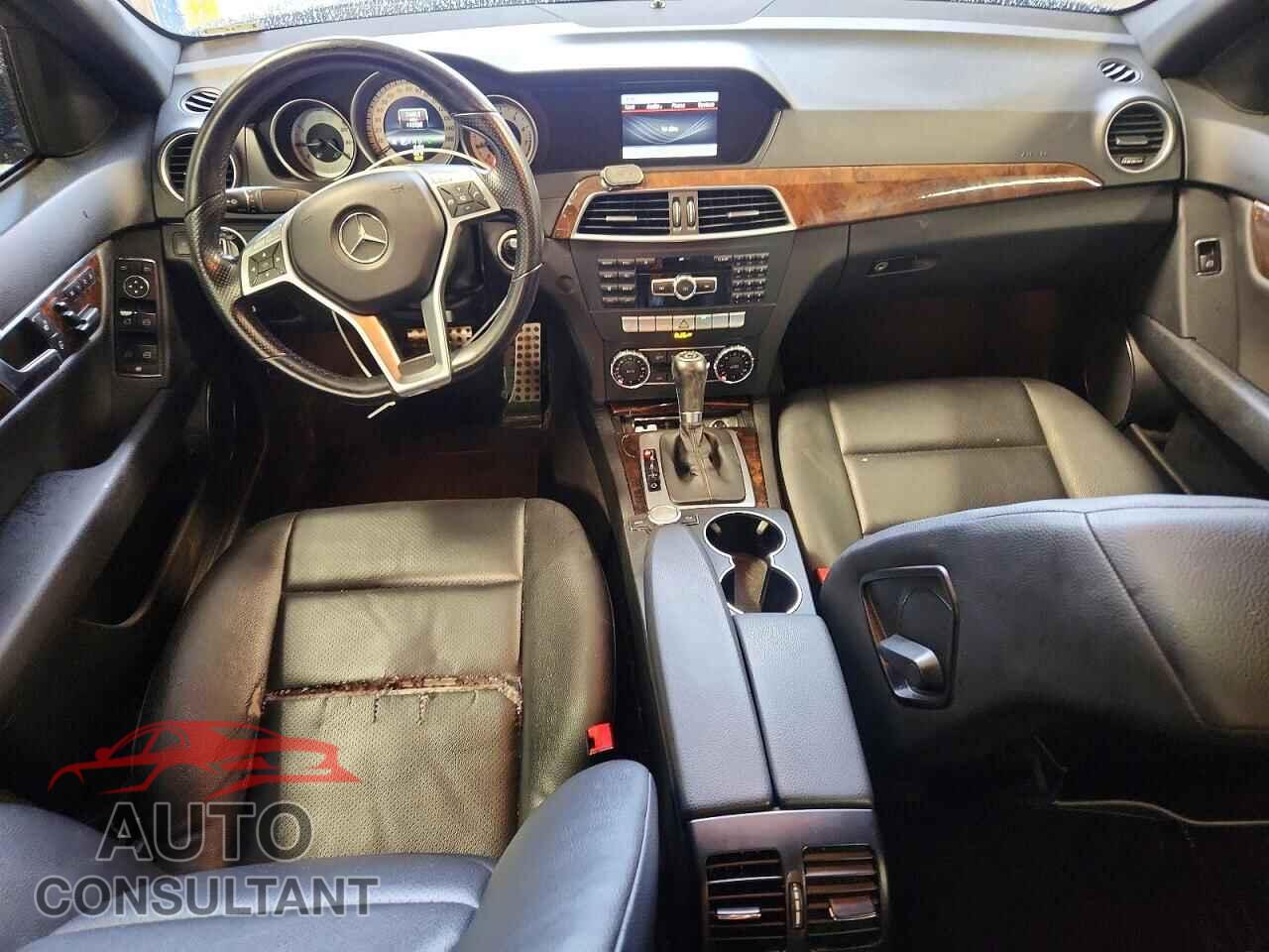 MERCEDES-BENZ C-CLASS 2013 - WDDGF8AB3DR297364