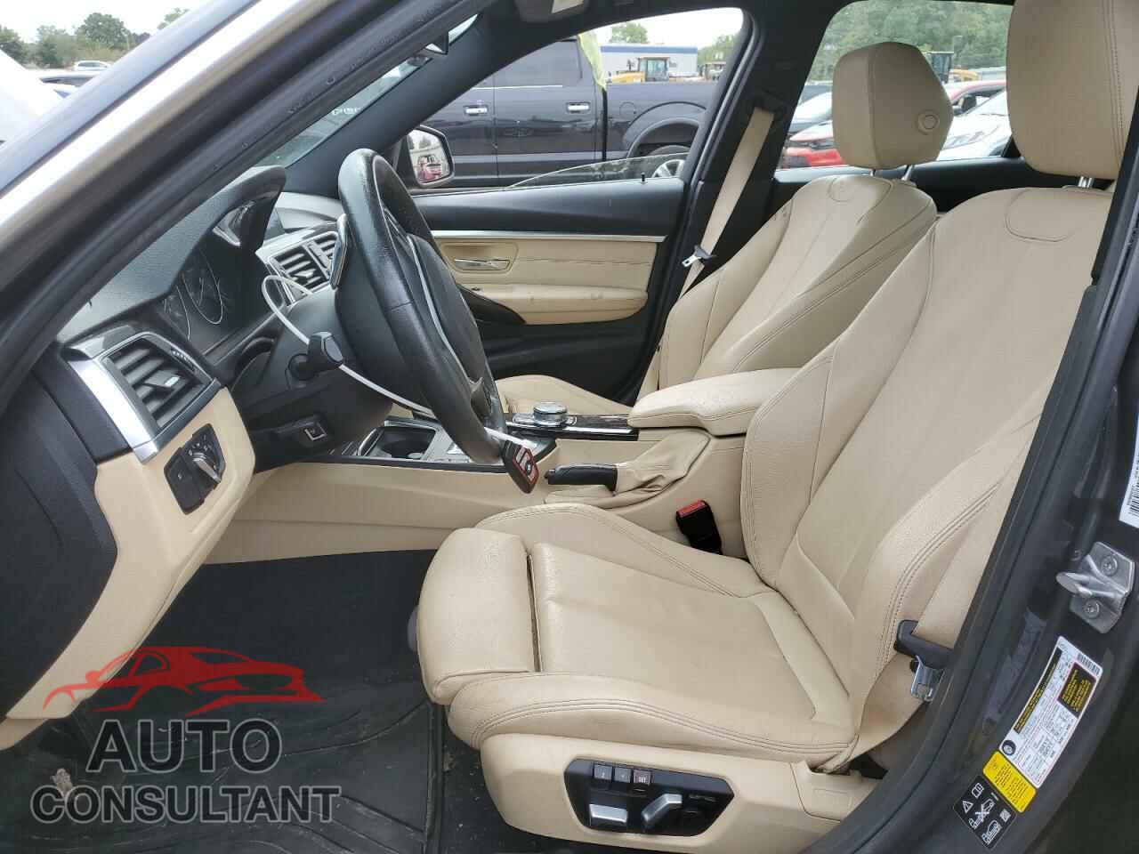 BMW 3 SERIES 2017 - WBA8D9C32HA011733