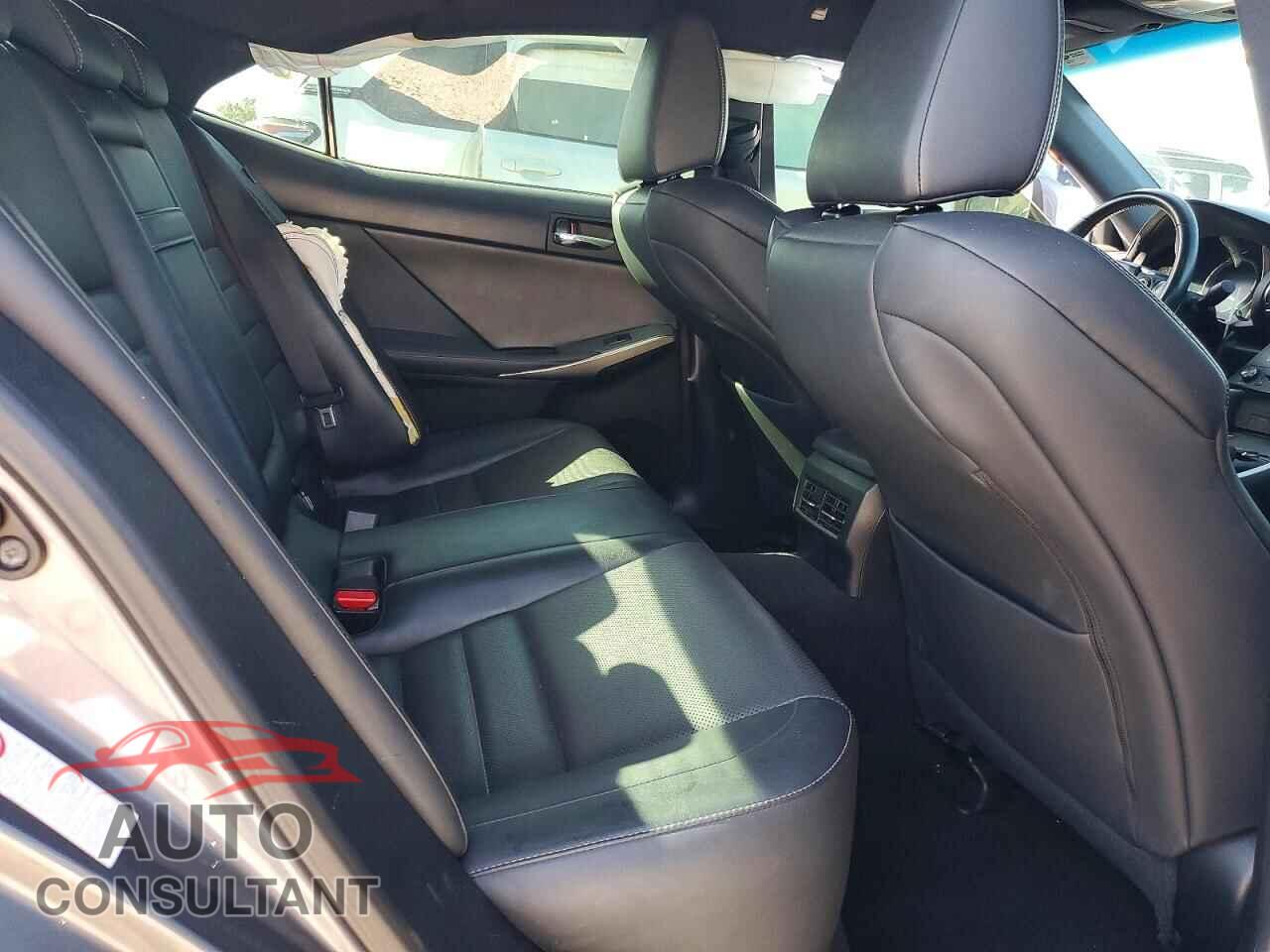 LEXUS IS 2015 - JTHBF1D26F5063283
