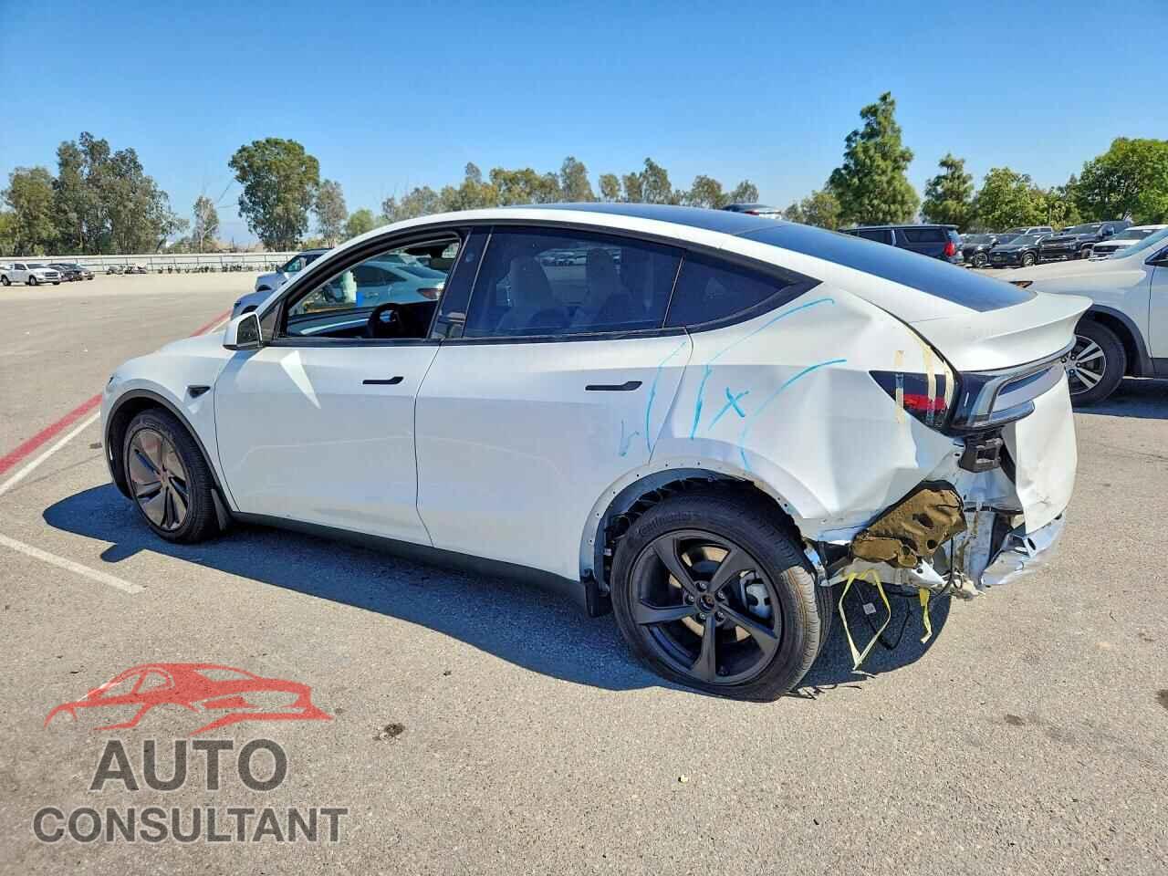 TESLA MODEL Y 2026 - 7SAYGDED8TF520117