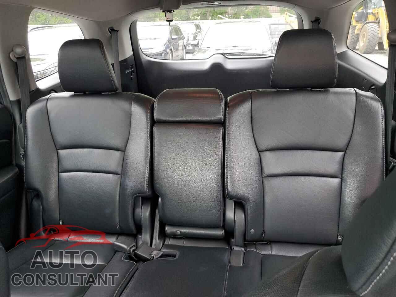 HONDA PILOT 2017 - 5FNYF6H50HB018032