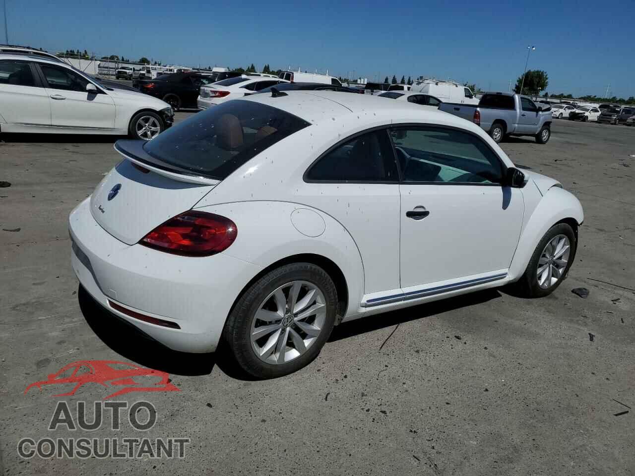 VOLKSWAGEN BEETLE 2017 - 3VWF17AT2HM630701