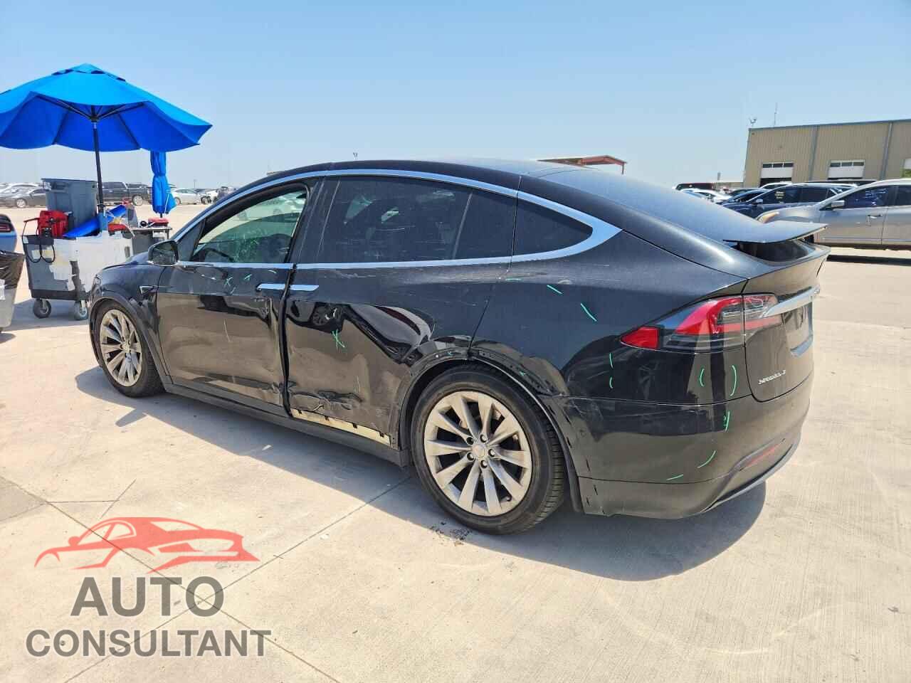 TESLA MODEL X 2017 - 5YJXCBE26HF041838