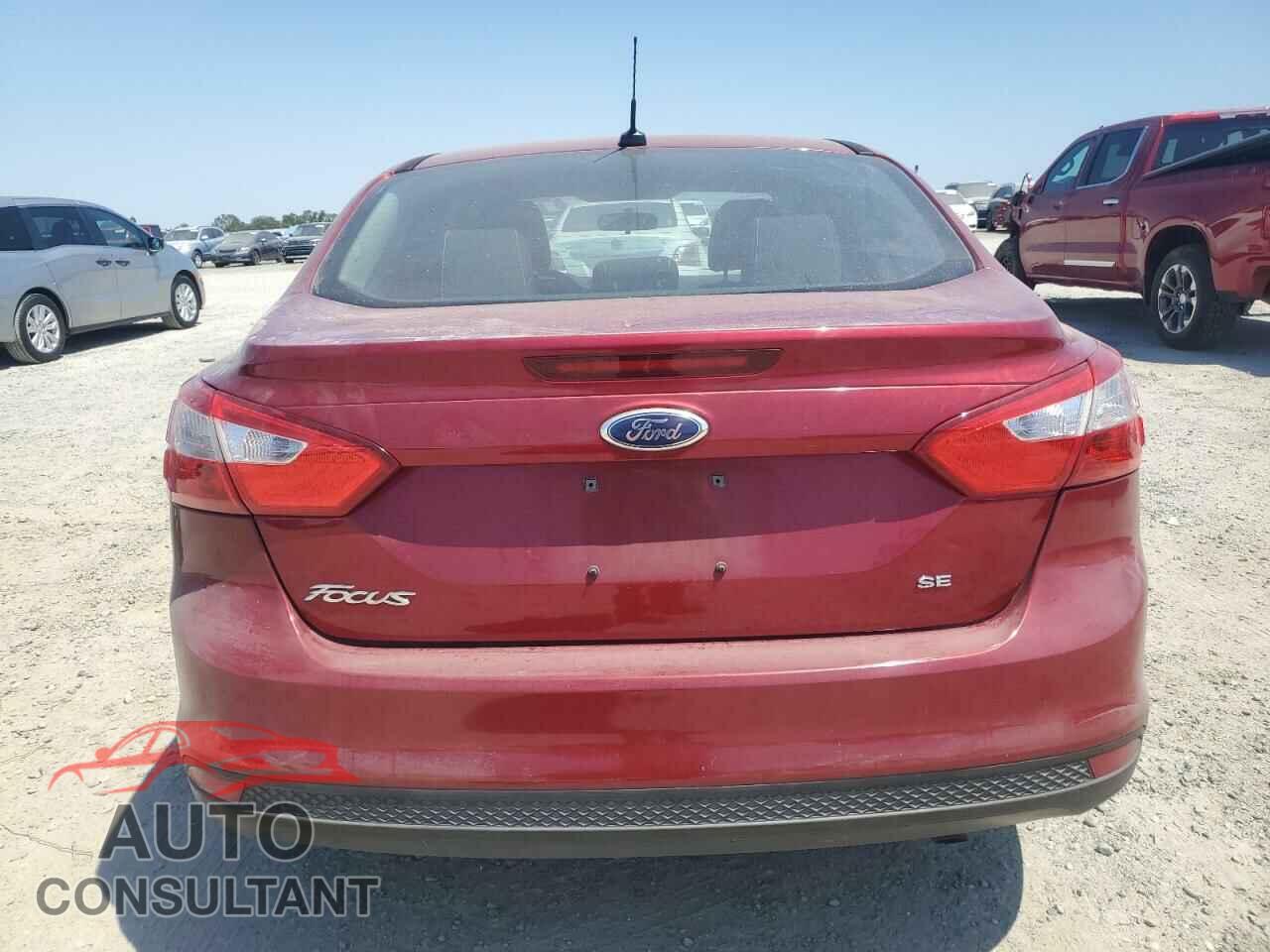 FORD FOCUS 2014 - 1FADP3F28EL111897