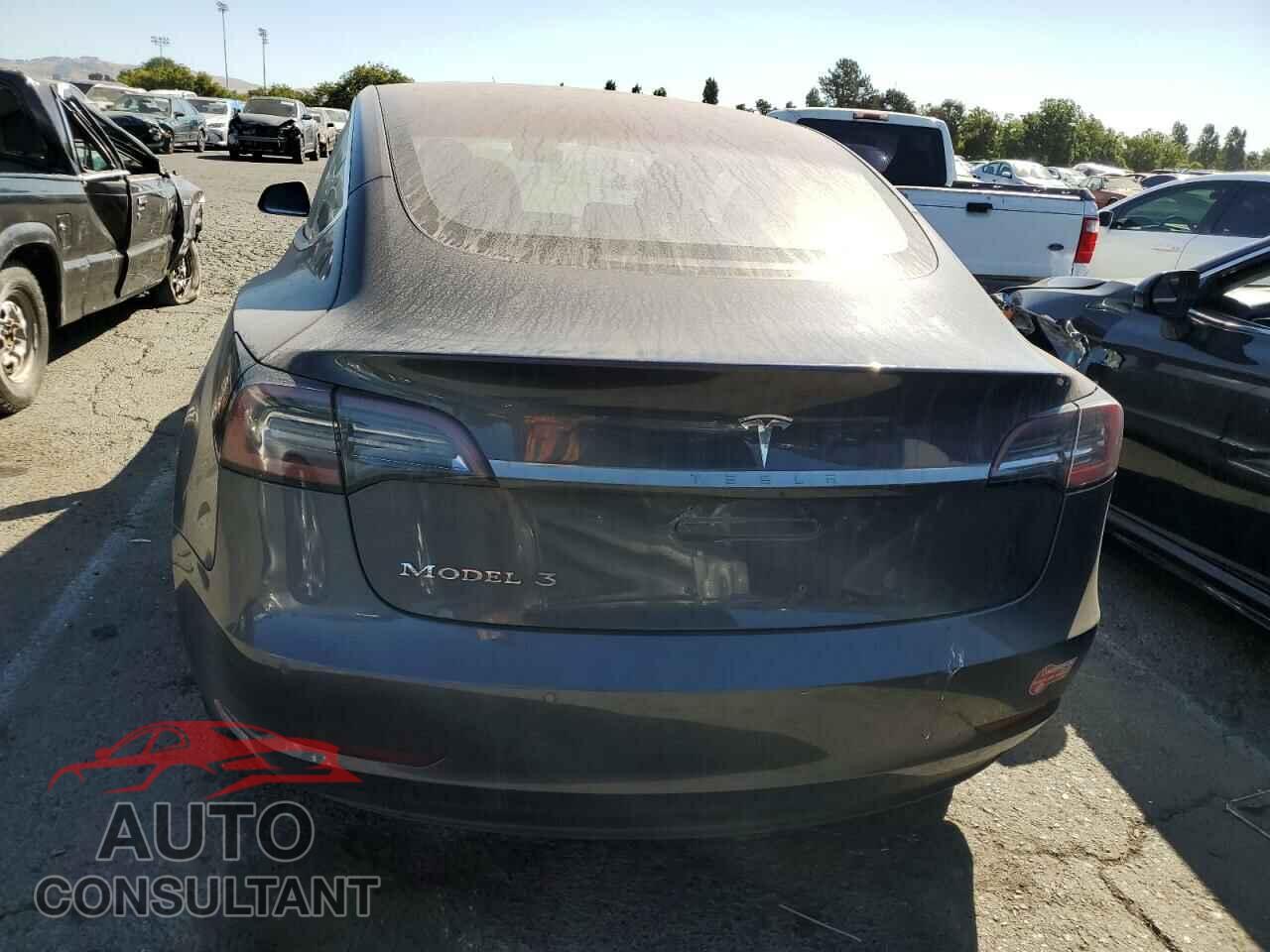 TESLA MODEL 3 2018 - 5YJ3E1EA3JF039626