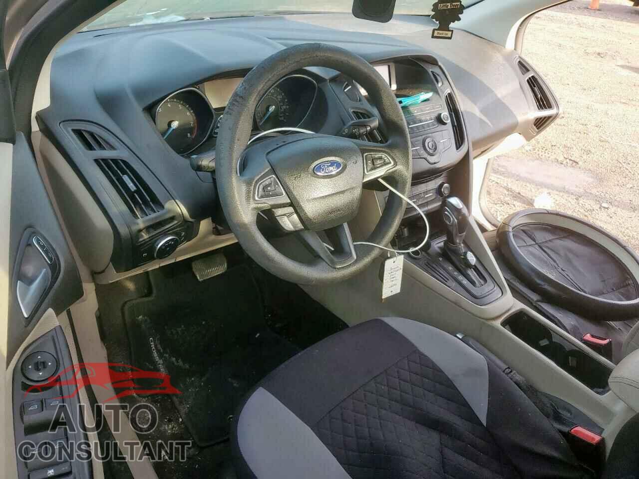 FORD FOCUS 2017 - 1FADP3F22HL274842