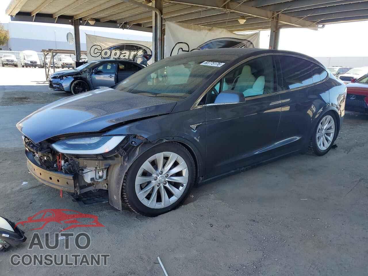 TESLA MODEL X 2017 - 5YJXCBE27HF044392