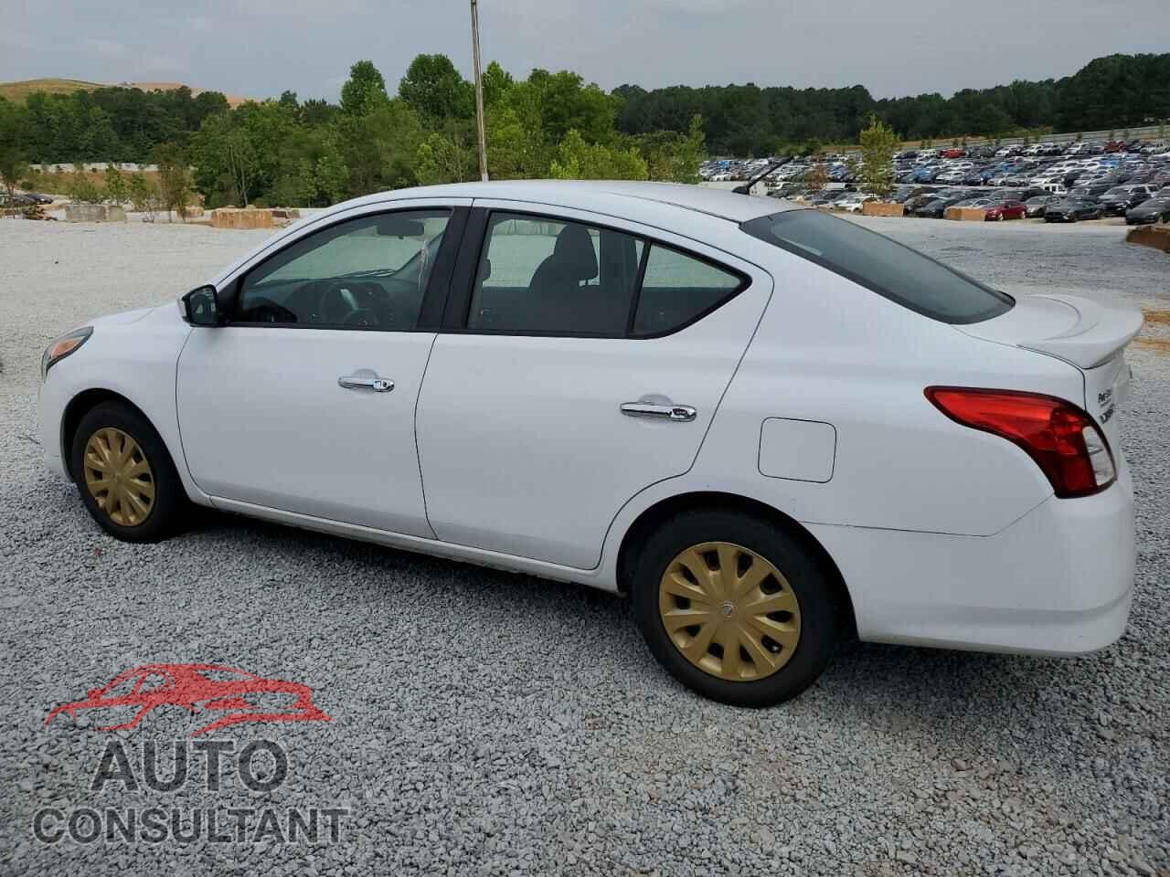 NISSAN VERSA 2018 - 3N1CN7AP1JK391465