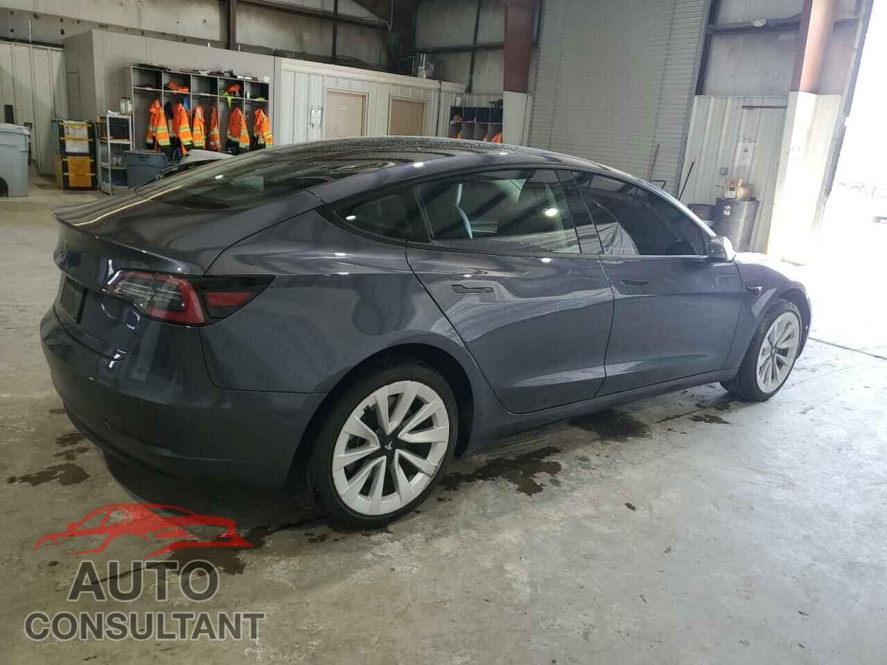 TESLA MODEL 3 2022 - 5YJ3E1EA0NF290710