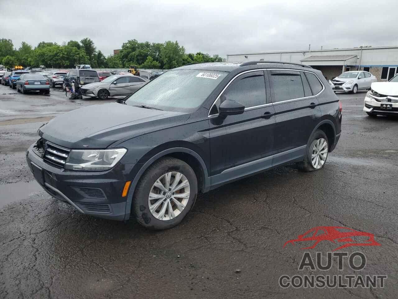 VOLKSWAGEN TIGUAN 2018 - 3VV2B7AX9JM136926