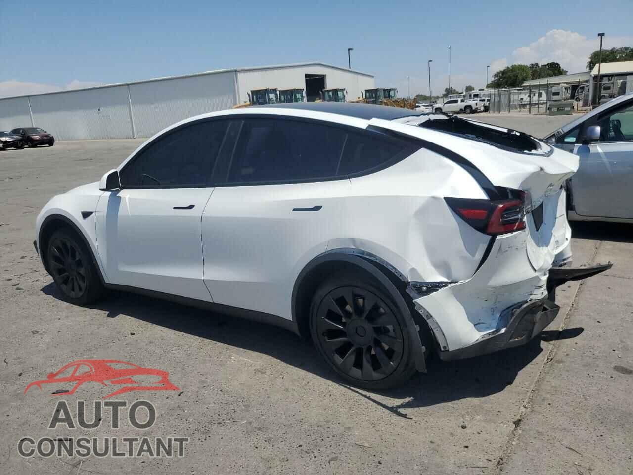 TESLA MODEL Y 2023 - 7SAYGDEE9PF690632