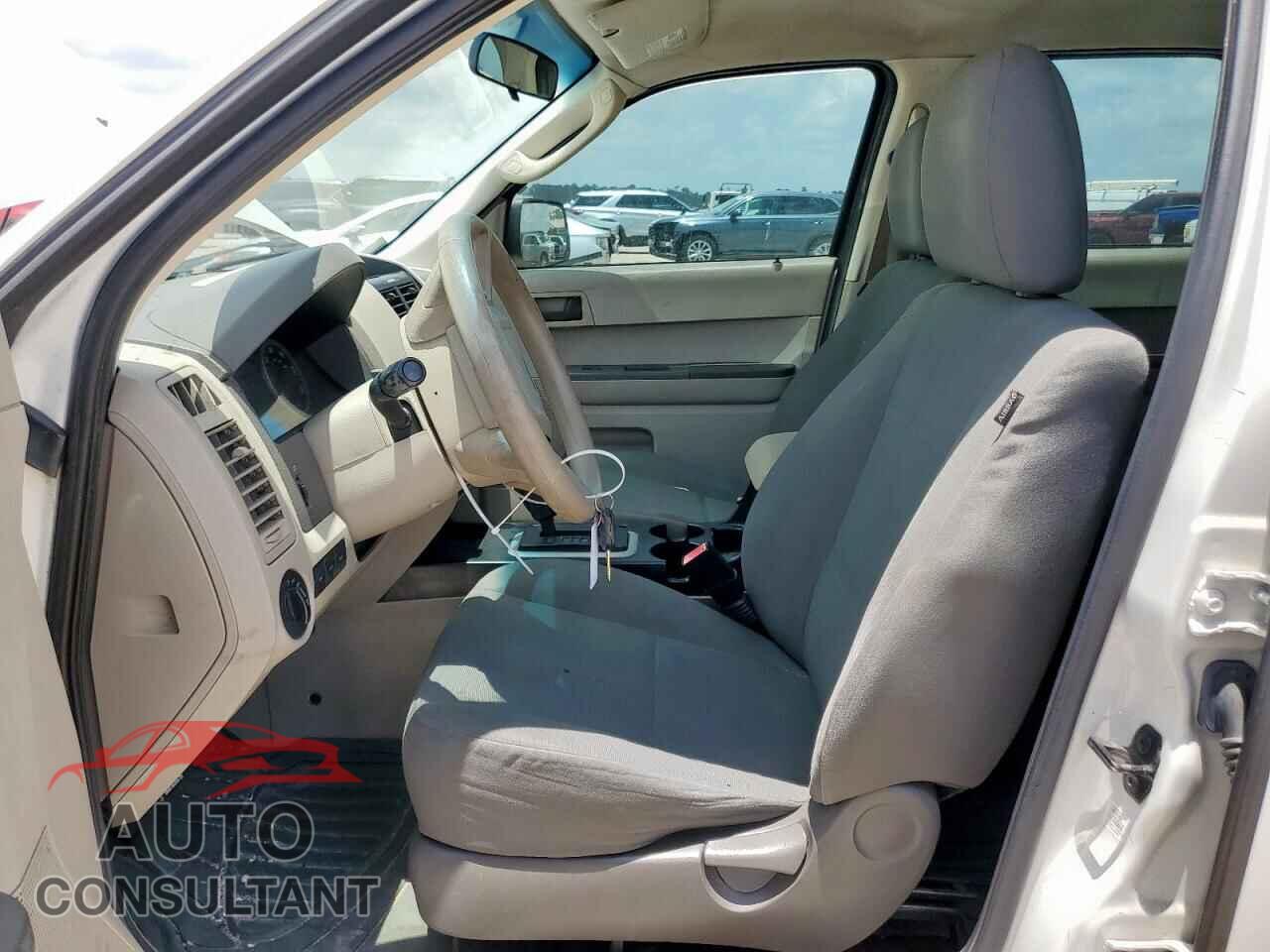 FORD ESCAPE 2011 - 1FMCU0C71BKB60871