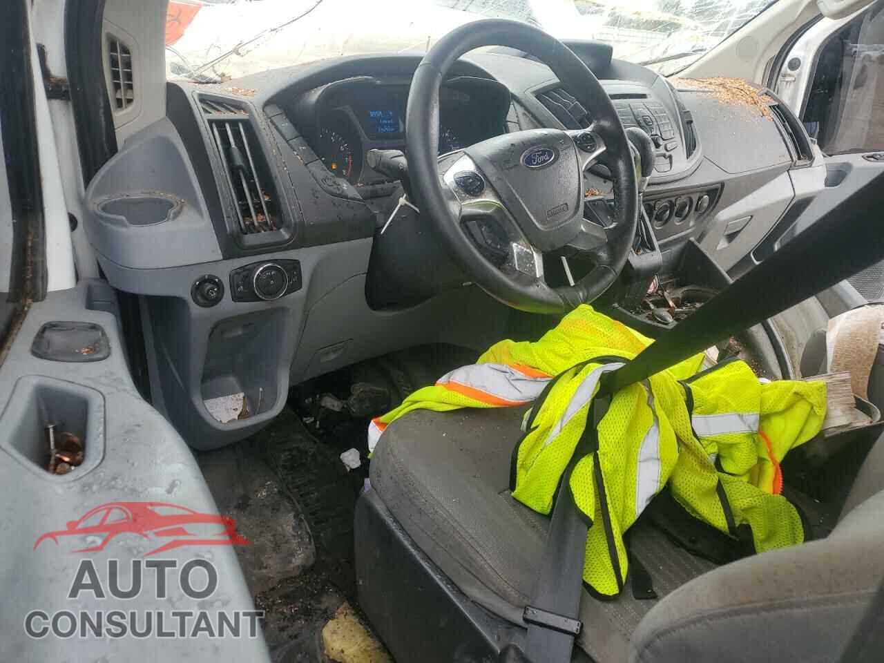 FORD TRANSIT 2017 - 1FTYR1YM0HKA87159