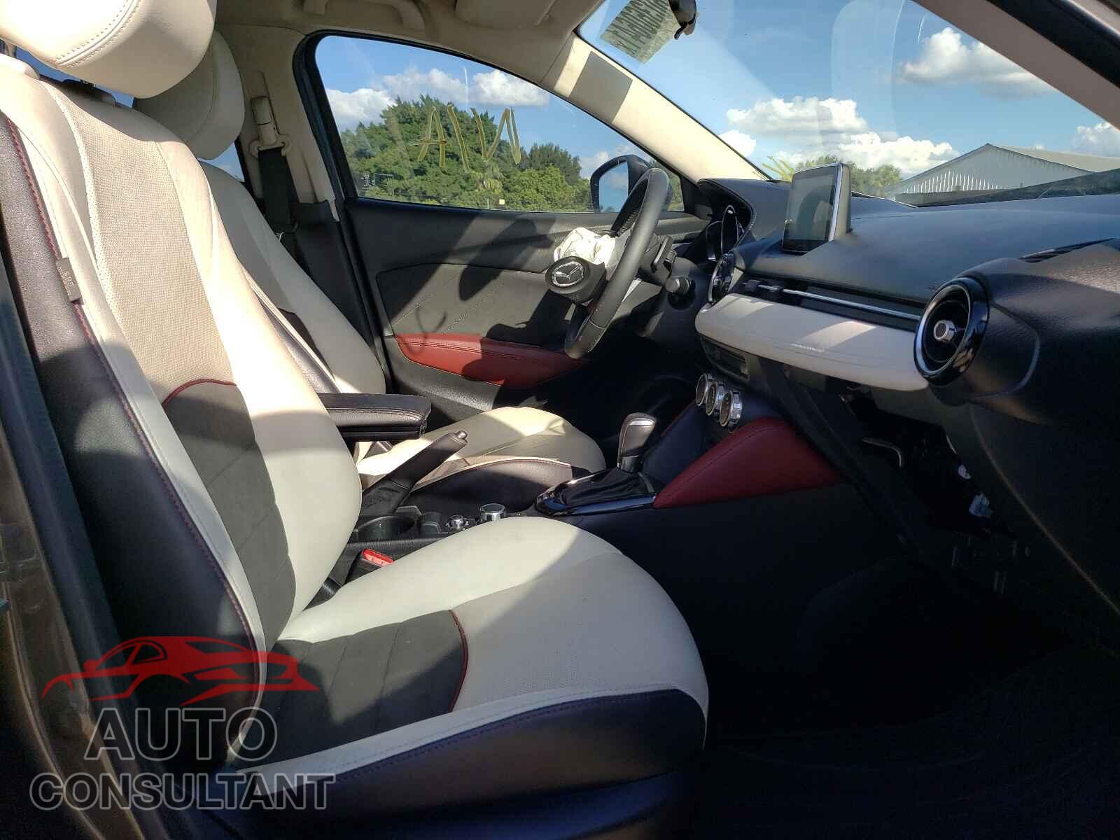 MAZDA CX-3 2017 - JM1DKDD71H0162676