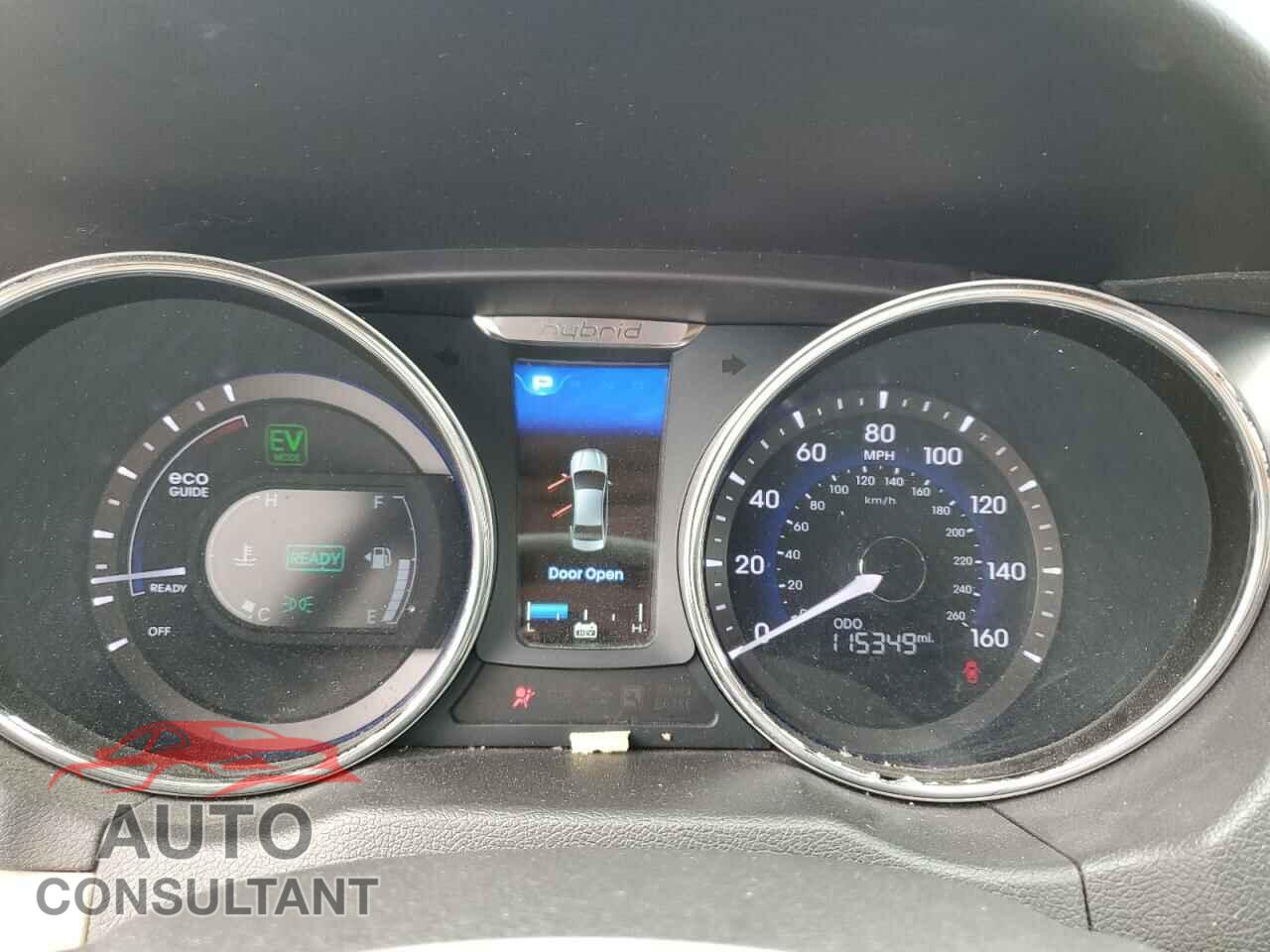 HYUNDAI SONATA 2015 - KMHEC4A42FA128910